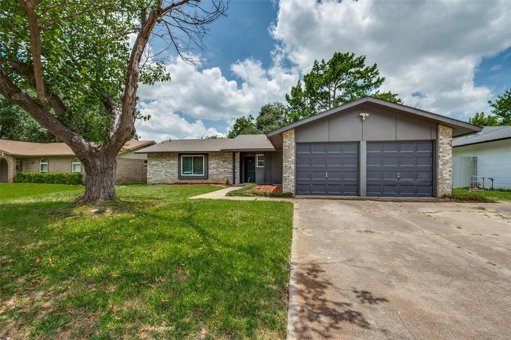 Arlington, TX 76014,1814 Guinevere Street