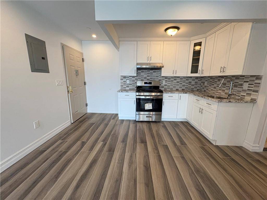 Brooklyn, NY 11228,8323 13th AVE #3B