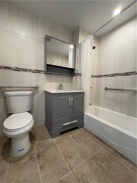 Brooklyn, NY 11228,8323 13th AVE #3B