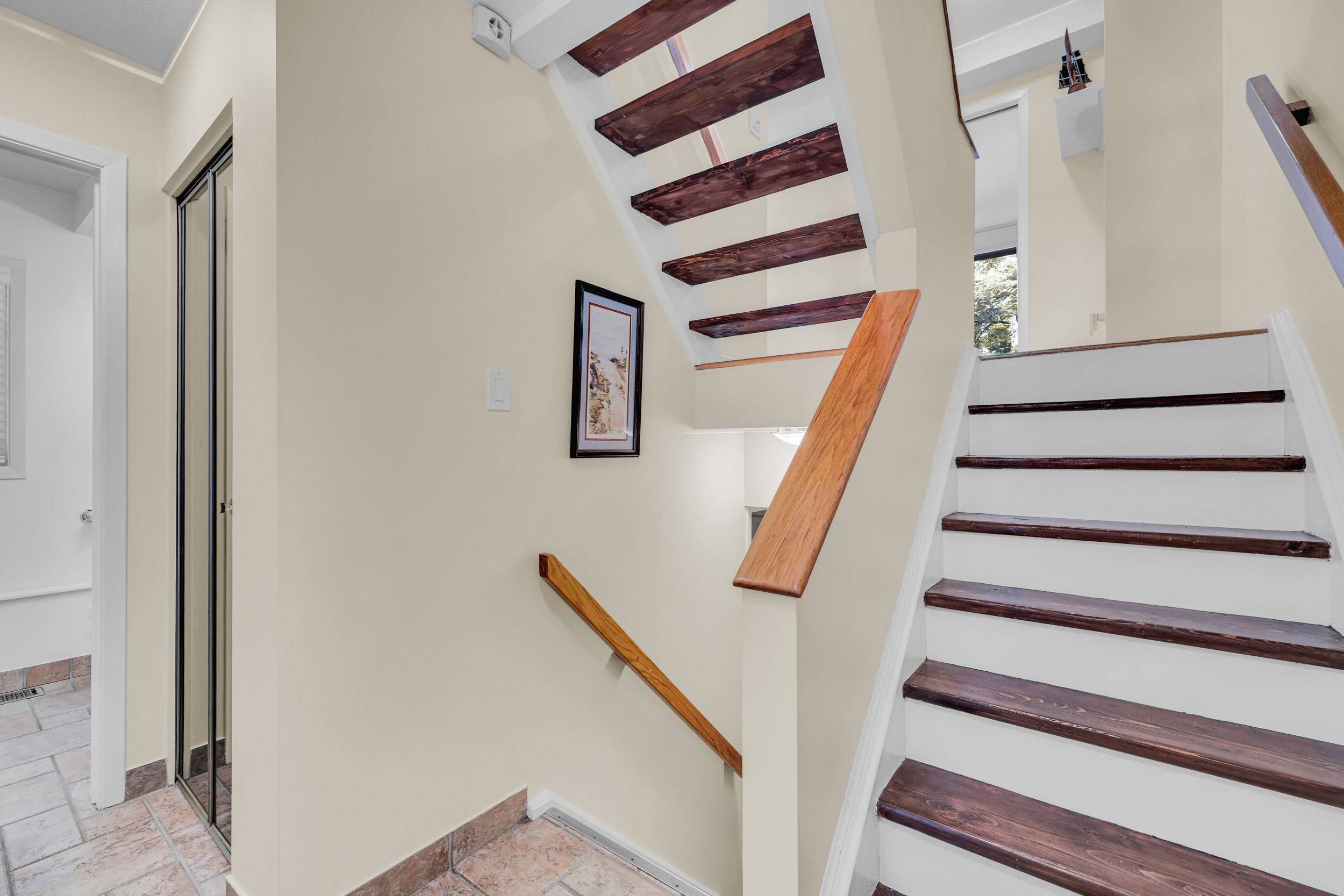 Glebe - Ottawa East And Area, ON K1S 0X7,60 Greenfield AVE #1