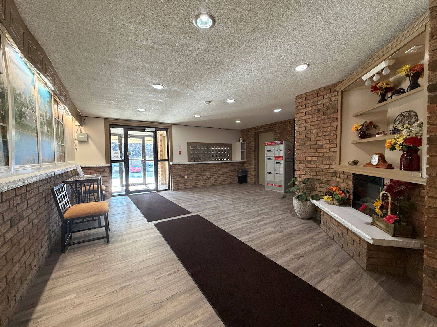 Chatham-kent, ON N7M 3V6,140 Park AVE E #402