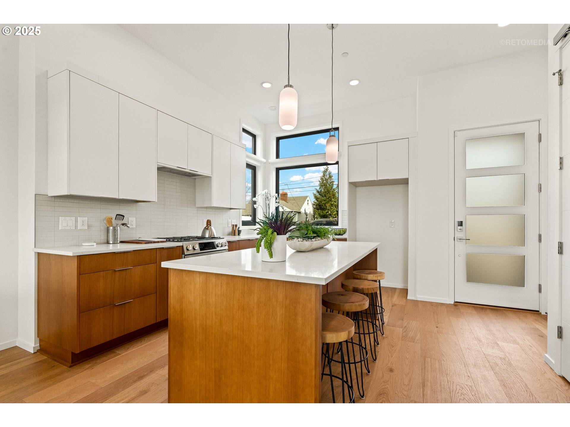 Vancouver, WA 98661,2407 E 6TH ST