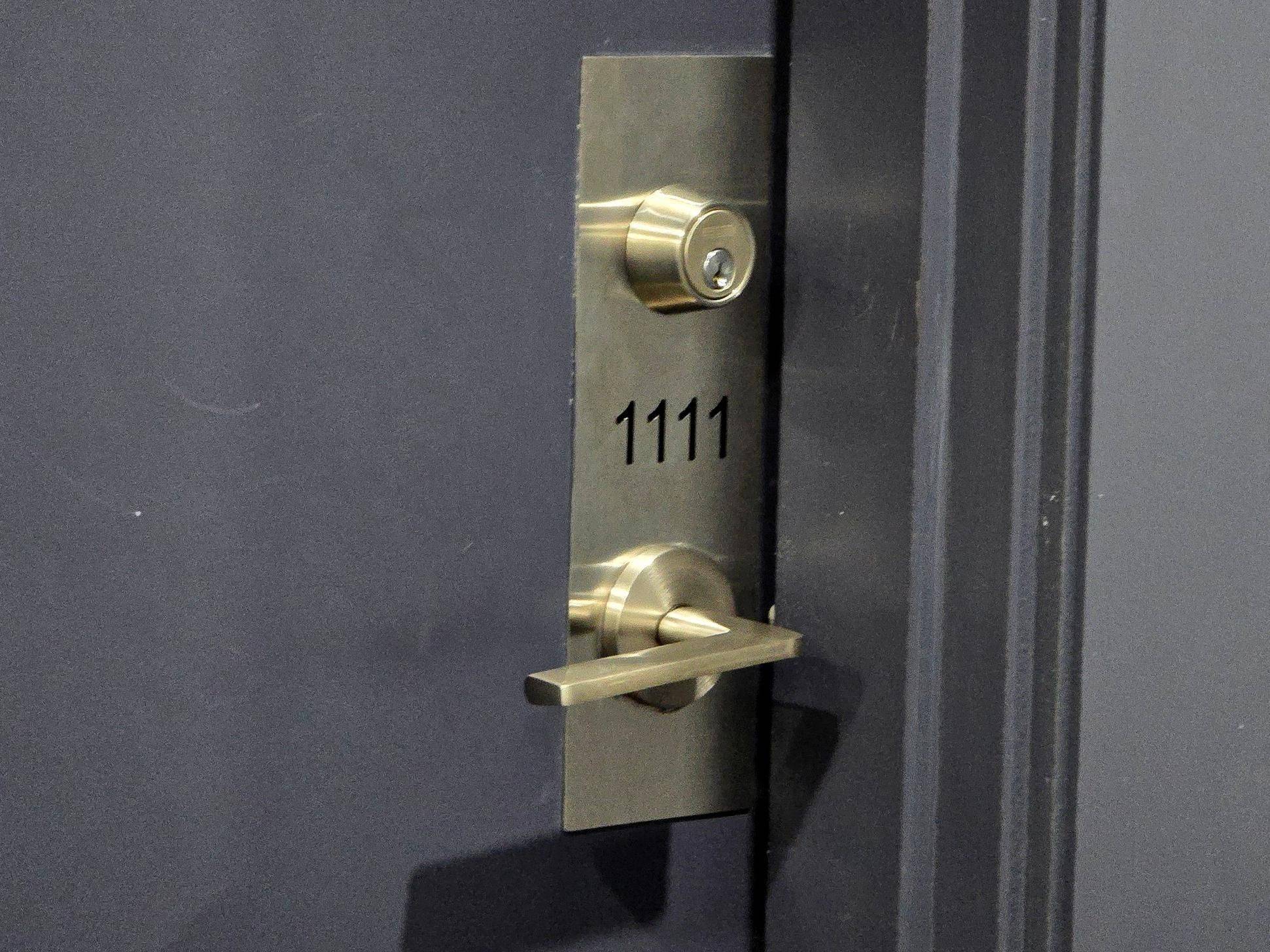 Toronto C15, ON M2K 0G1,3237 Bayview AVE #1111