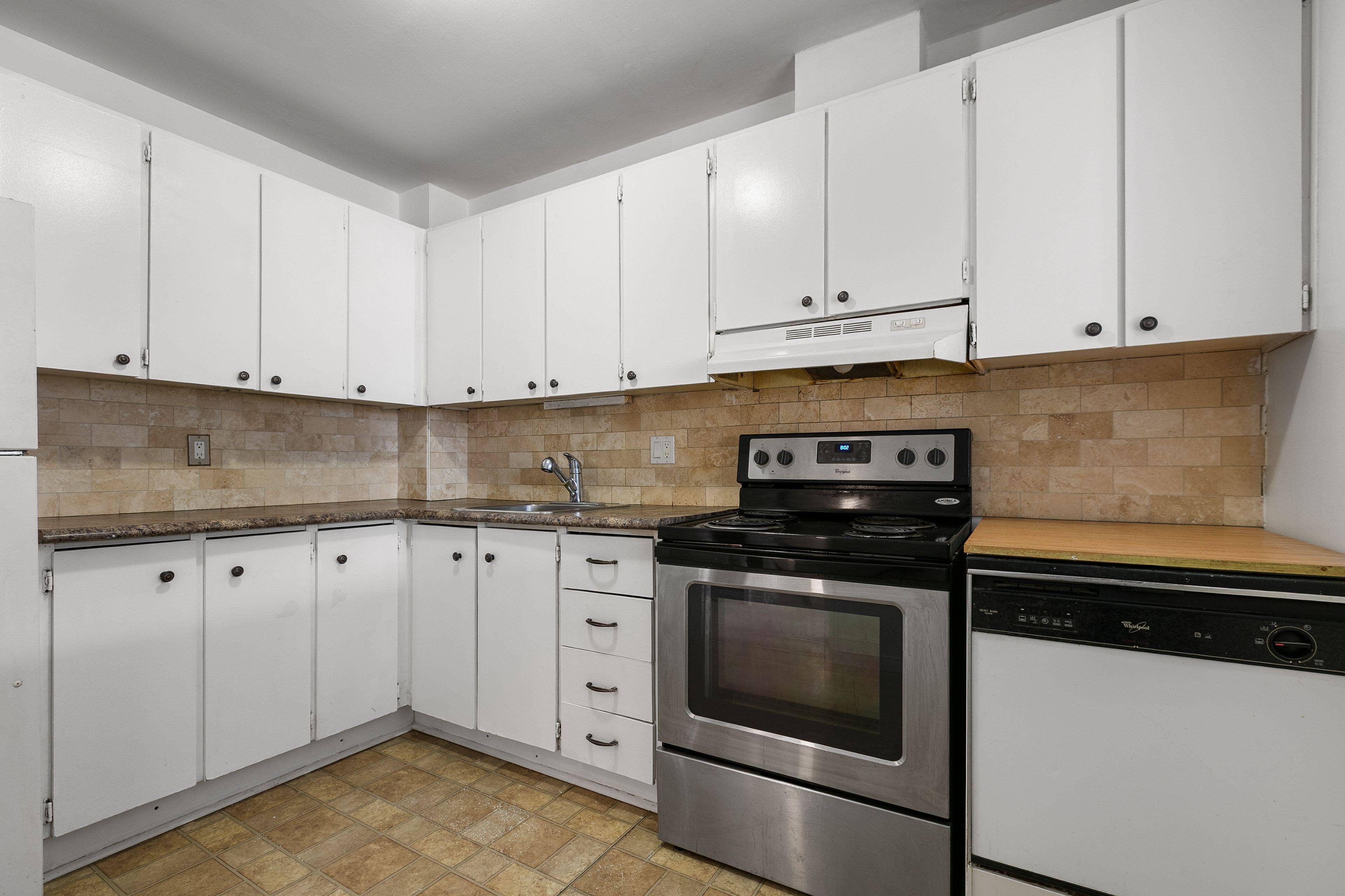 Hunt Club - Windsor Park Village And Area, ON K1V 9N5,3445 Uplands DR #137