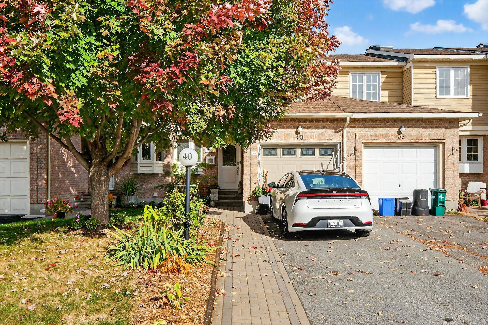 Cityview - Parkwoods Hills - Rideau Shore, ON K2E 7R2,40 Shadetree CRES