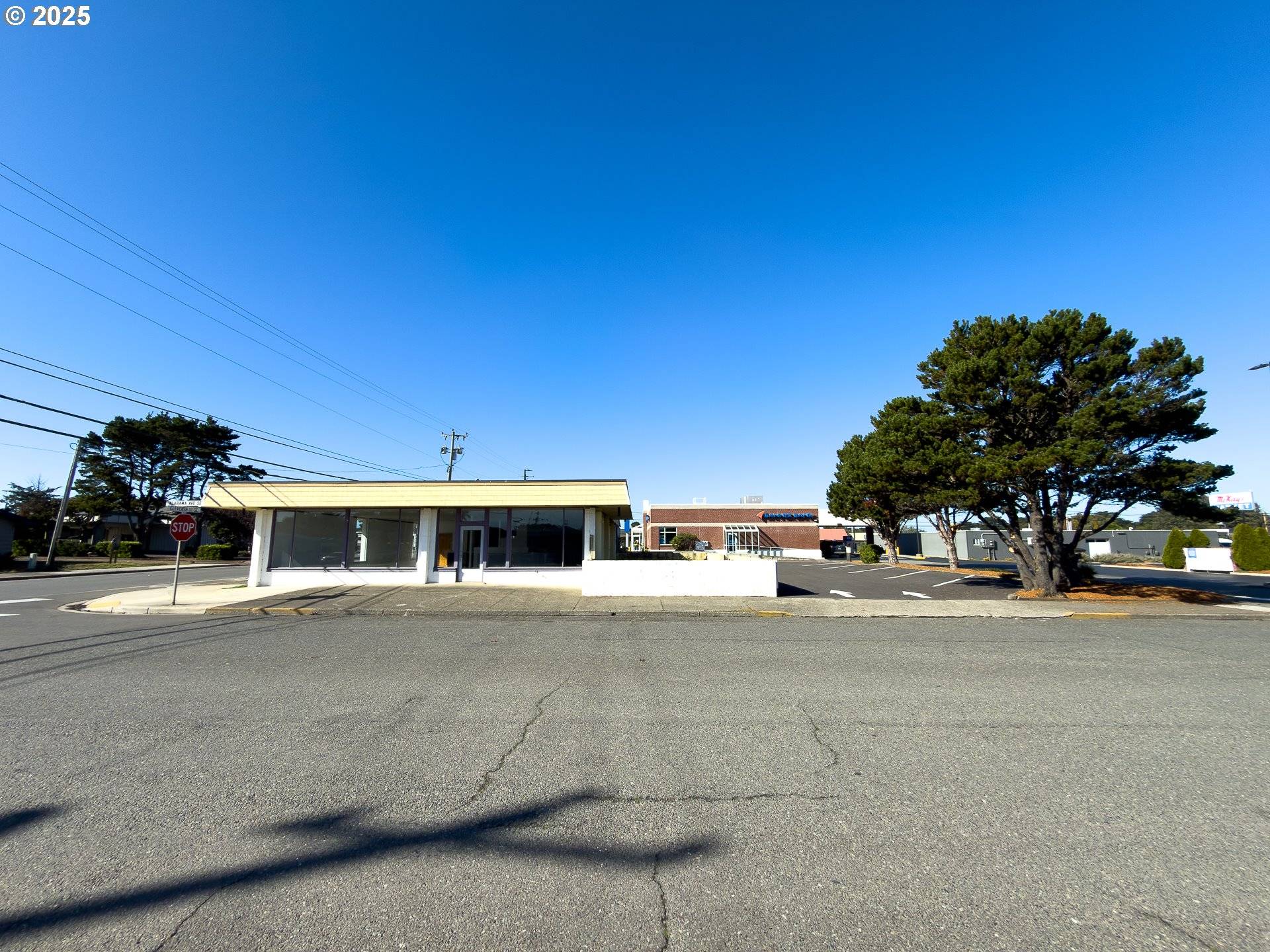 Bandon, OR 97411,1092 ALABAMA AVE SE