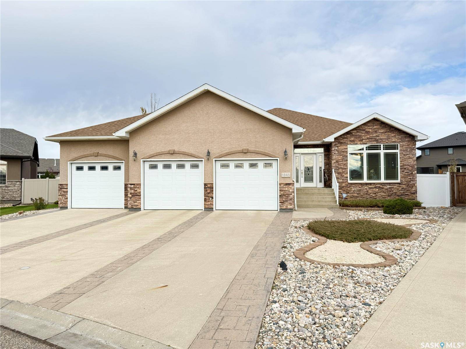Weyburn, SK S4H 0B9,1845 Gordon Miles PLACE