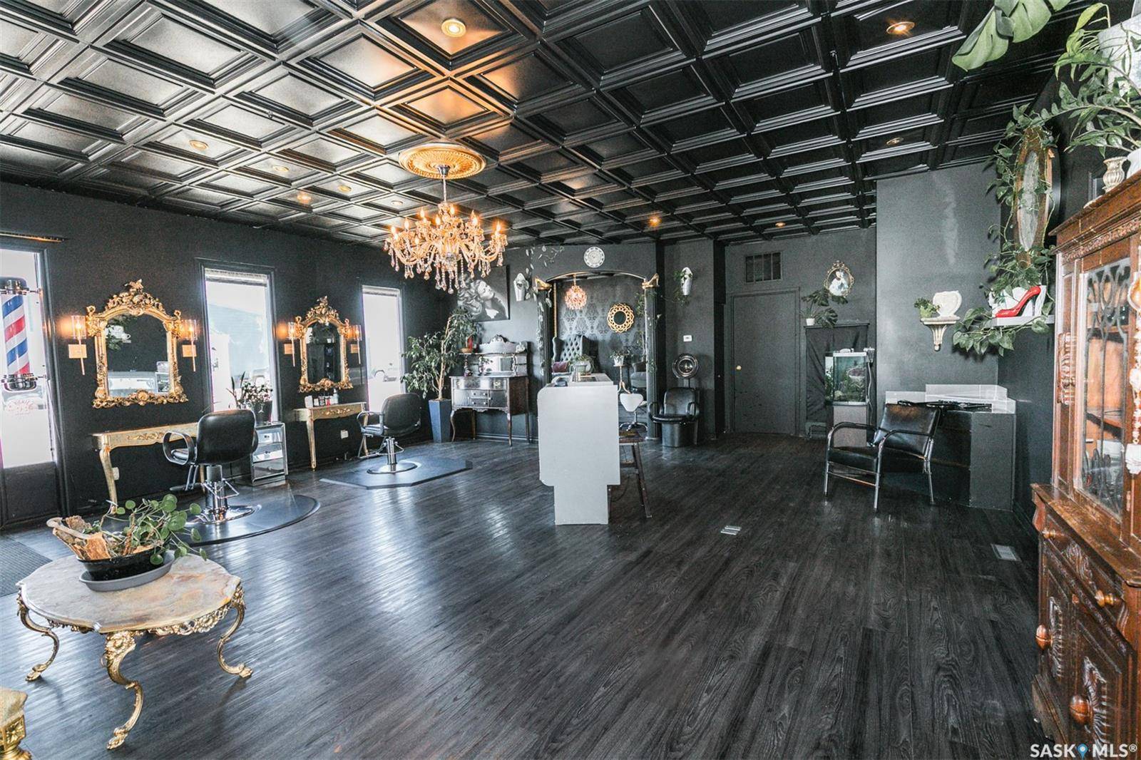 Luseland, SK S0L 2A0,509 Grand AVENUE