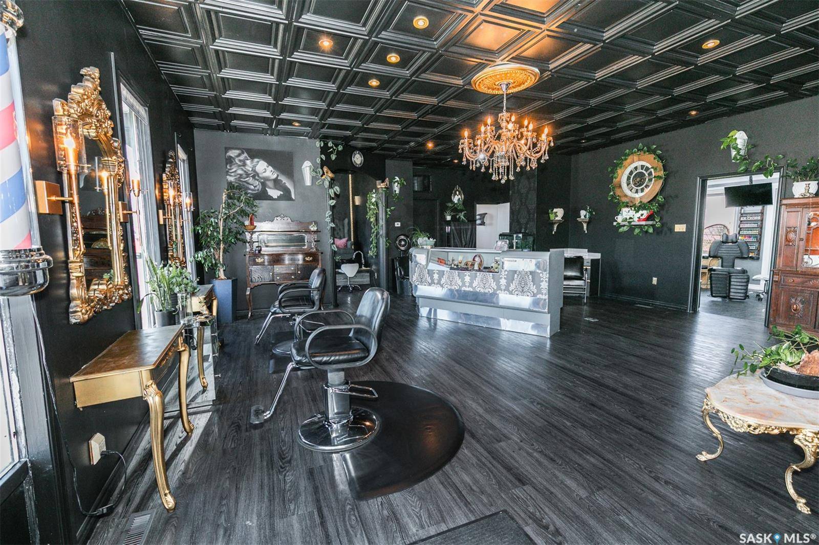 Luseland, SK S0L 2A0,509 Grand AVENUE