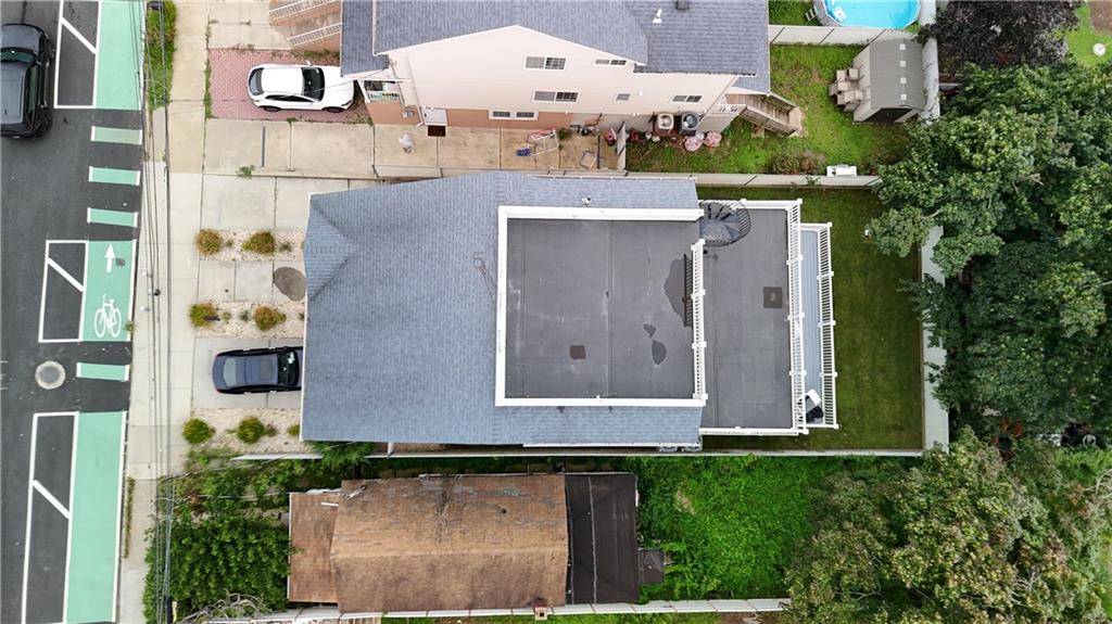 Staten  Island, NY 10305,762 Seaview AVE