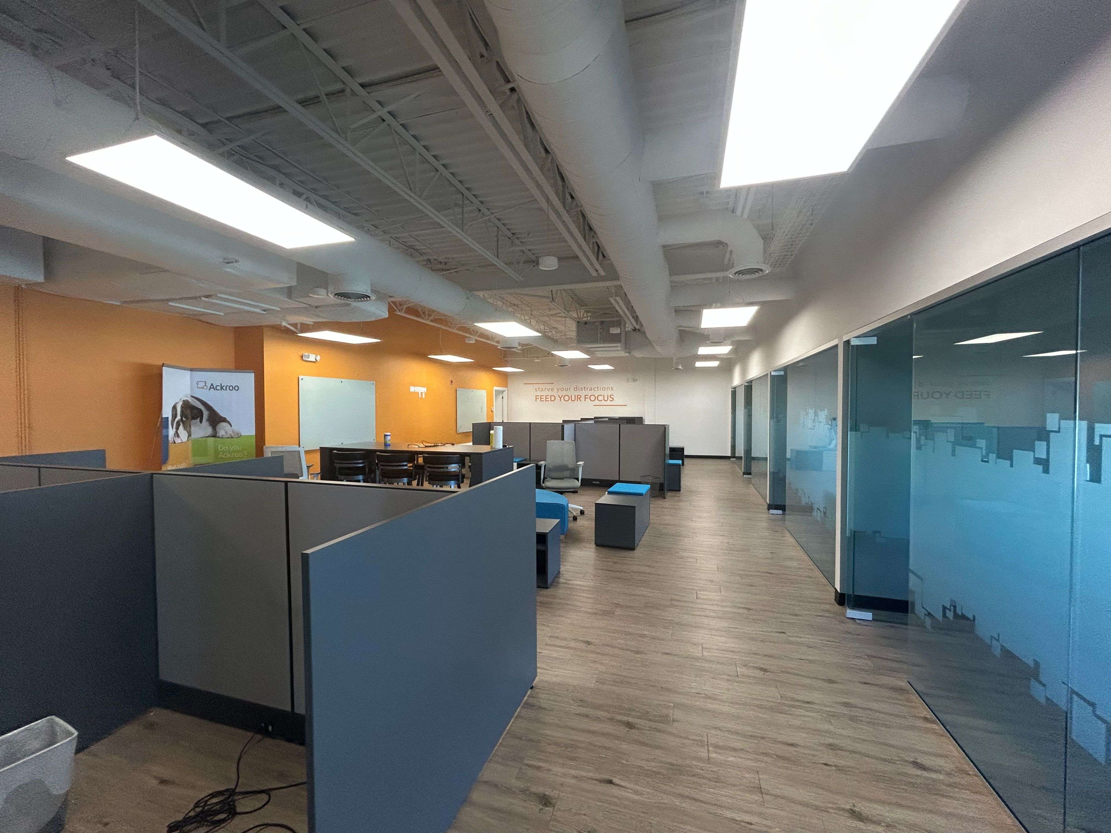 Hamilton, ON L8E 5R9,1250 South Service RD #A3-1