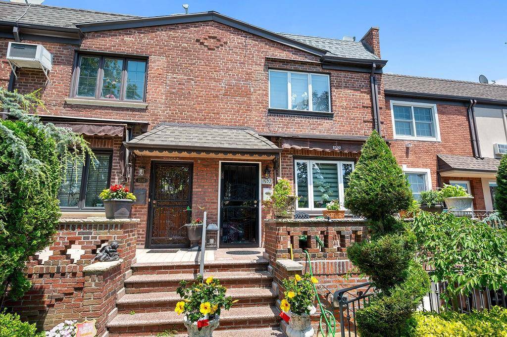 Brooklyn, NY 11228,1592 Independence AVE