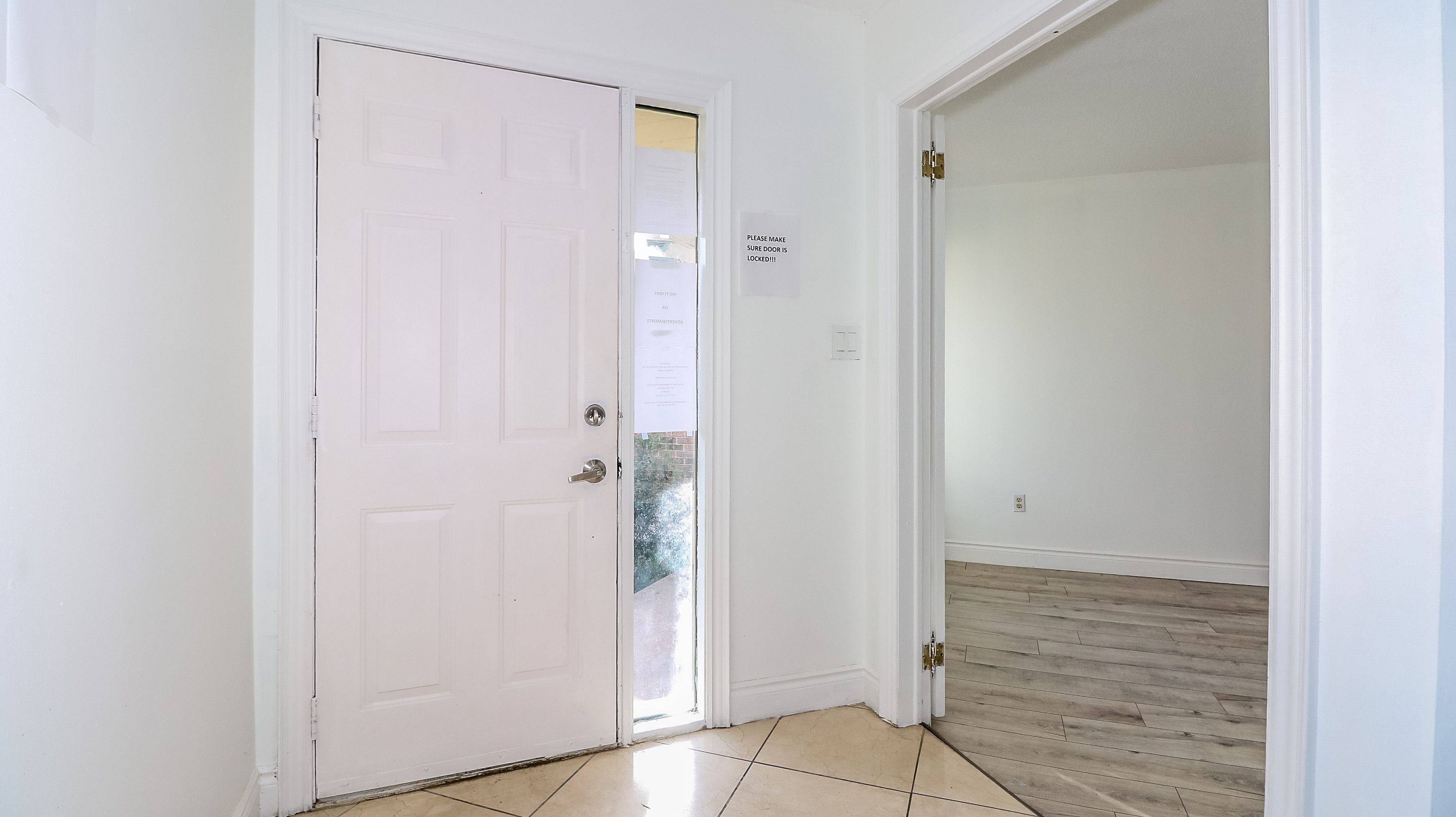 Barrie, ON L4N 7H6,194 Kozlov ST