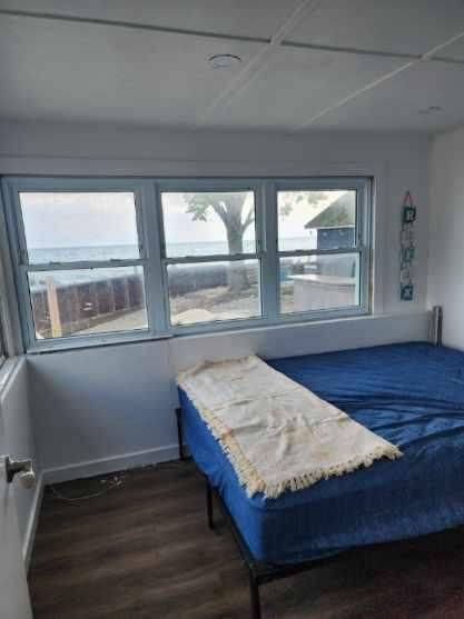 Chatham-kent, ON N0P 1A0,18222 Erie Shore DR