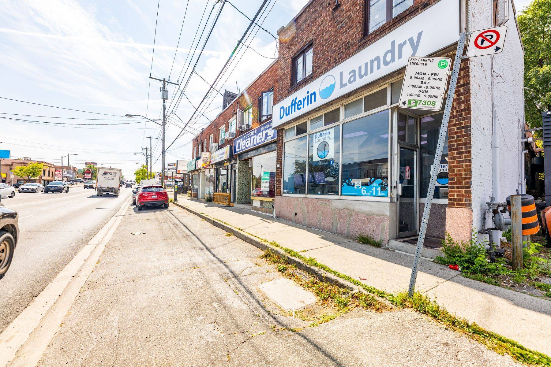 Toronto W04, ON M6B 3S3,2850 Dufferin ST