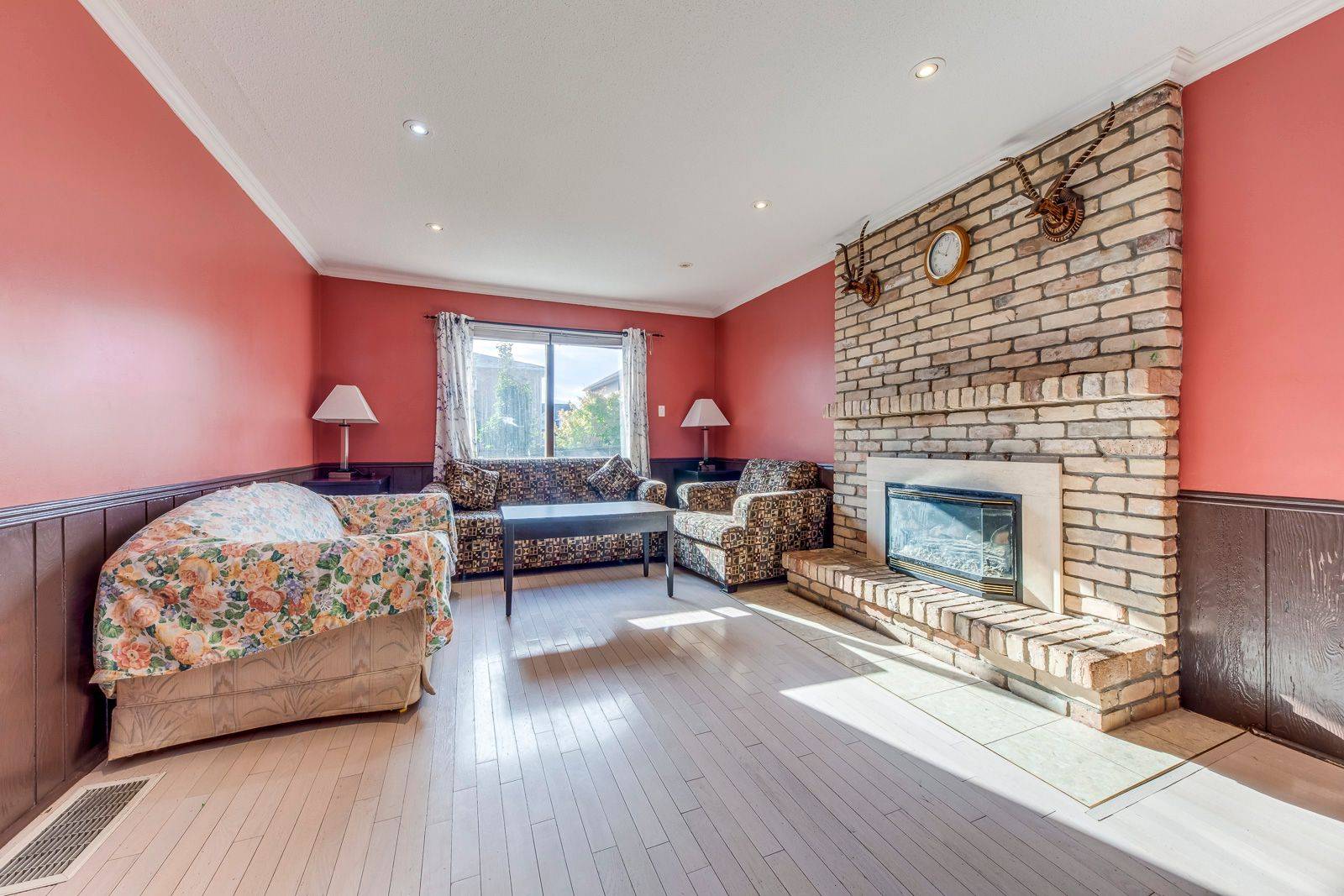 Burlington, ON L7M 1Y9,3346 Palmer DR