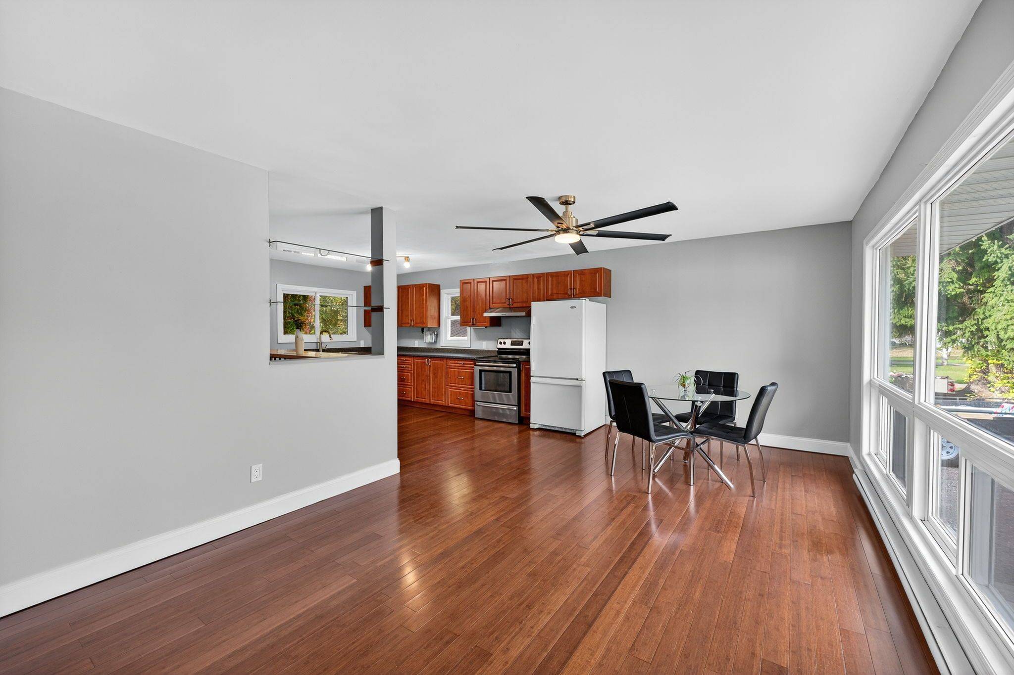 Kingston, ON K7L 4V2,3007 Princess ST