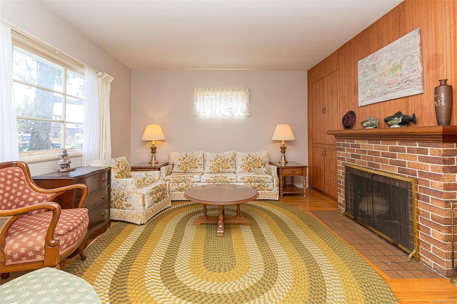 Sidney, BC V8L 3A3,9674 Third St