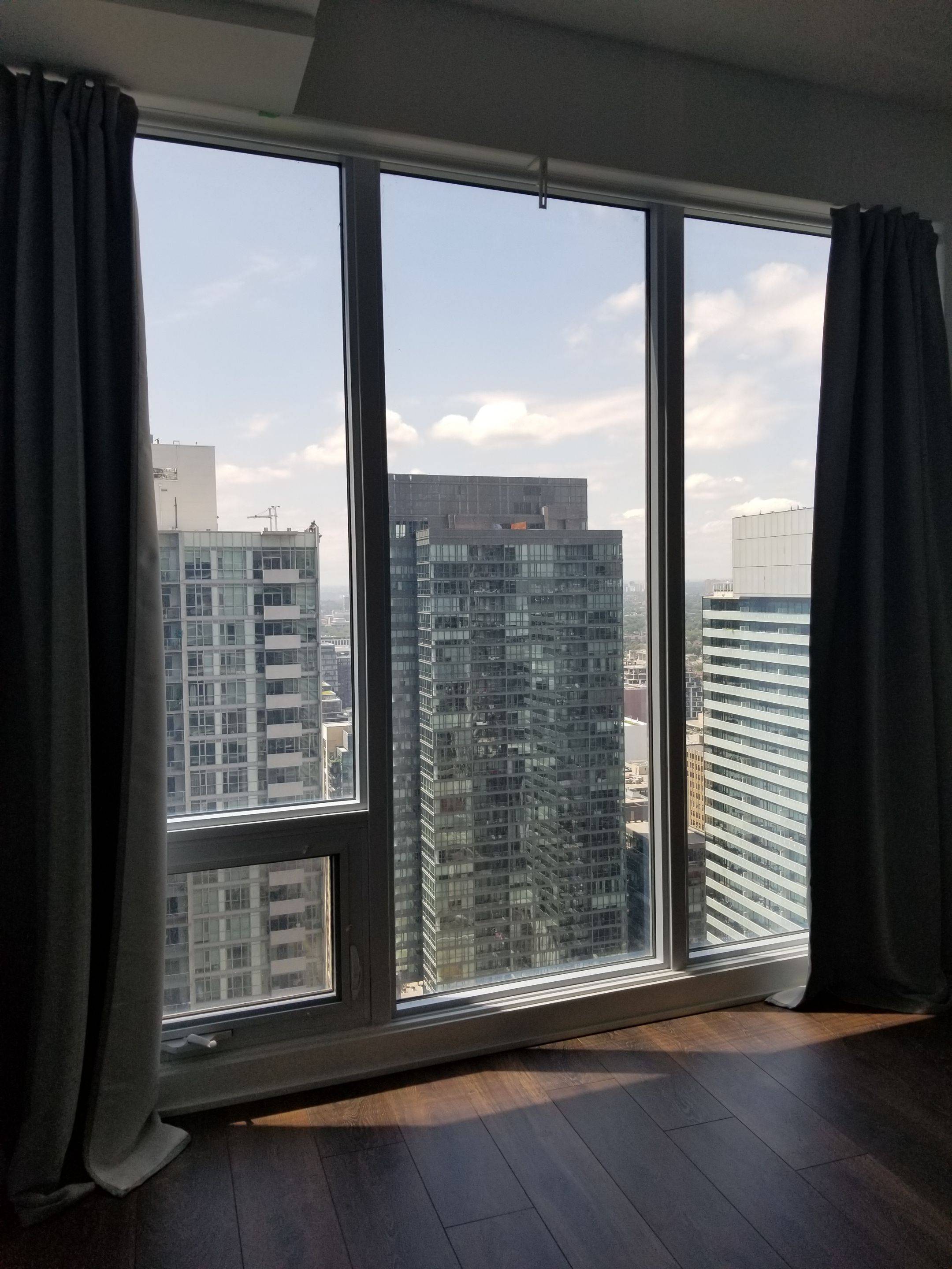 Toronto C01, ON M5V 0N5,125 Blue Jays WAY #3903