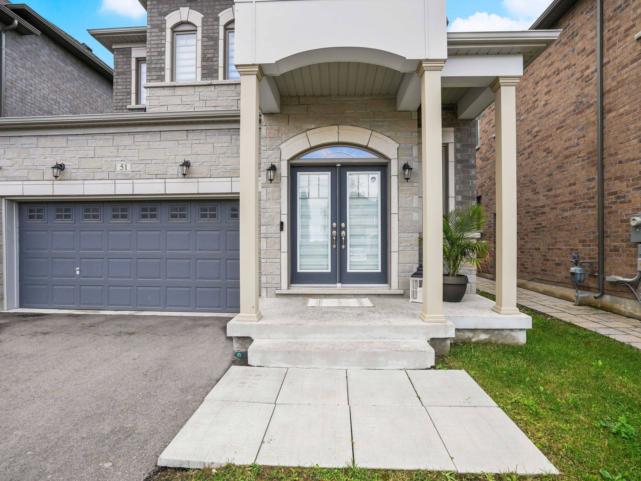 New Tecumseth, ON L9R 0T7,51 Peacock TRL