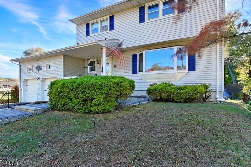 Roxbury Twp., NJ 07876,54 Mapledale Ave