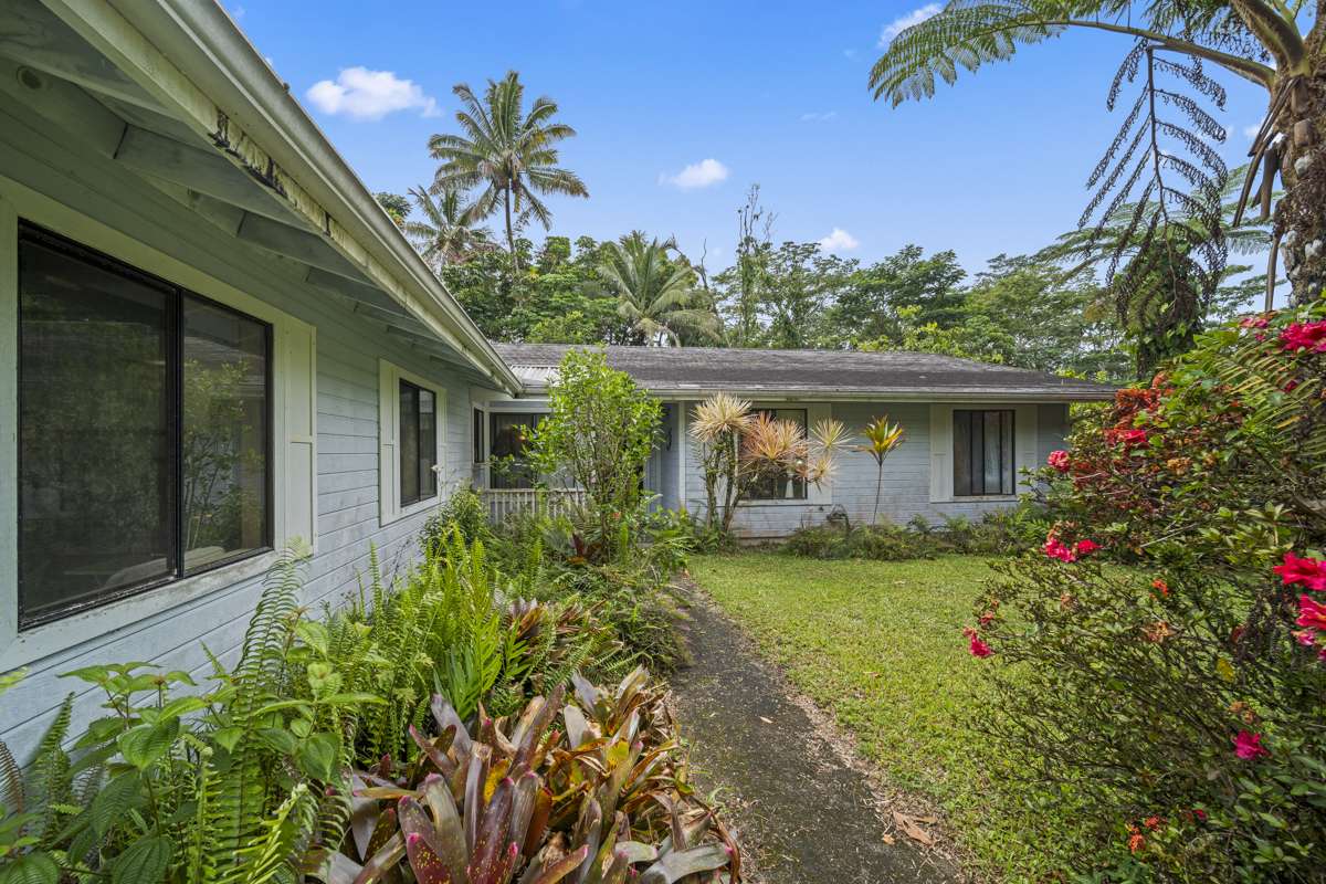 Pahoa, HI 96778,15-2788 KAKU ST