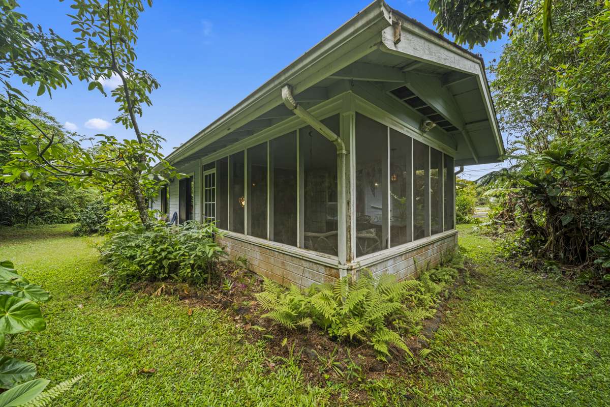 Pahoa, HI 96778,15-2788 KAKU ST