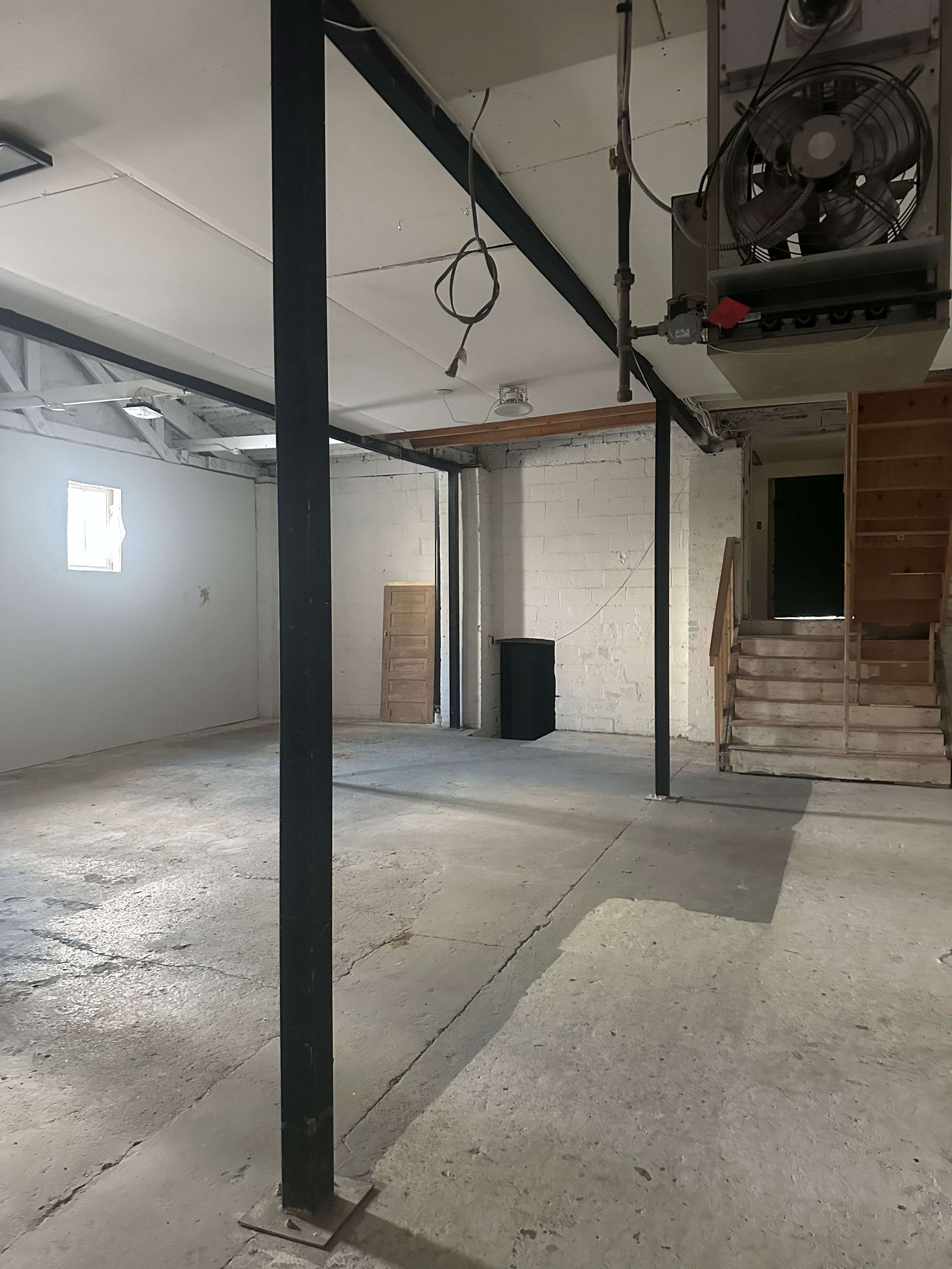 Toronto W04, ON M6M 4P4,1188 Weston RD