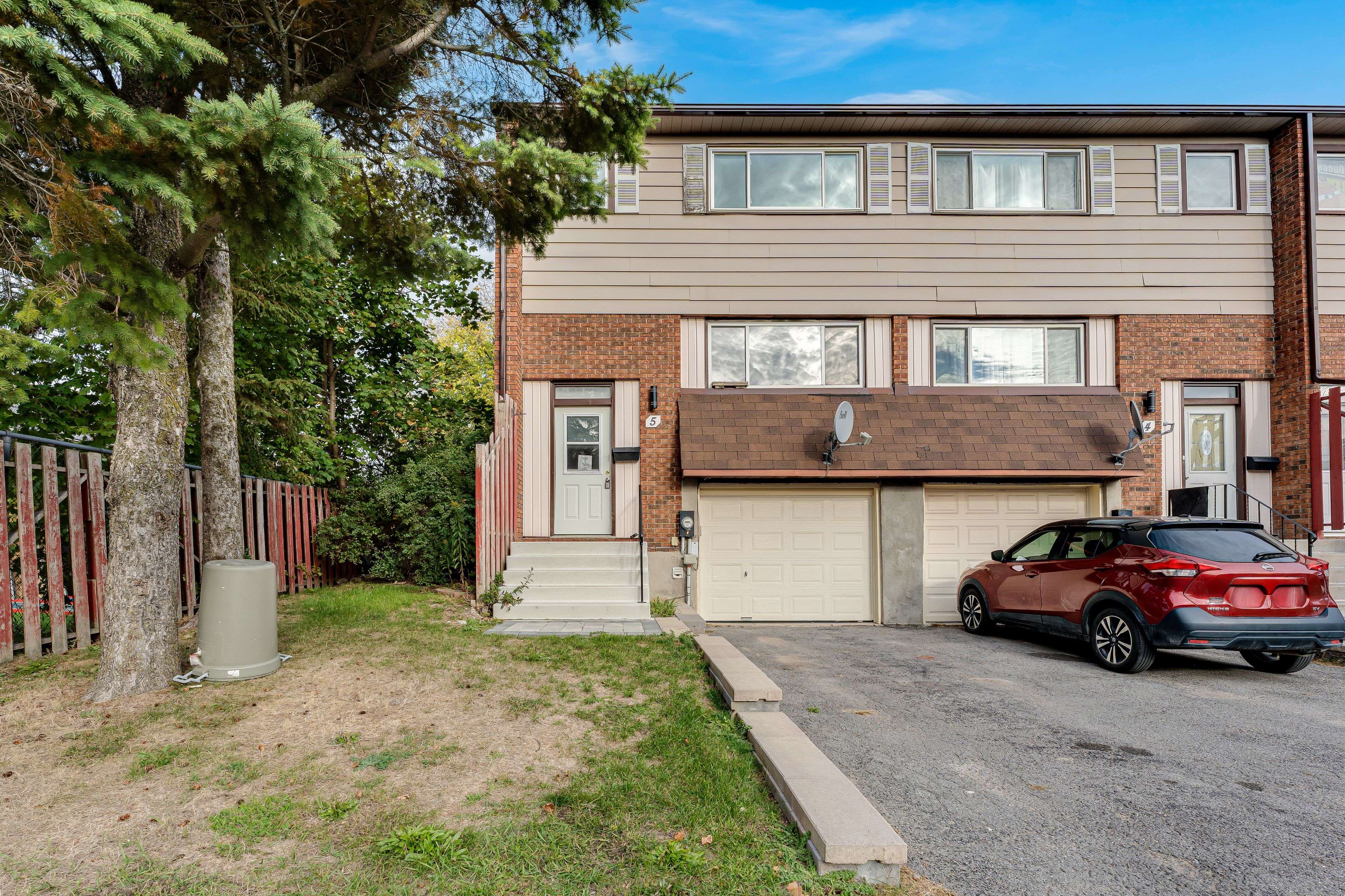 Greater Napanee, ON K7R 3R8,5 Meadow LN