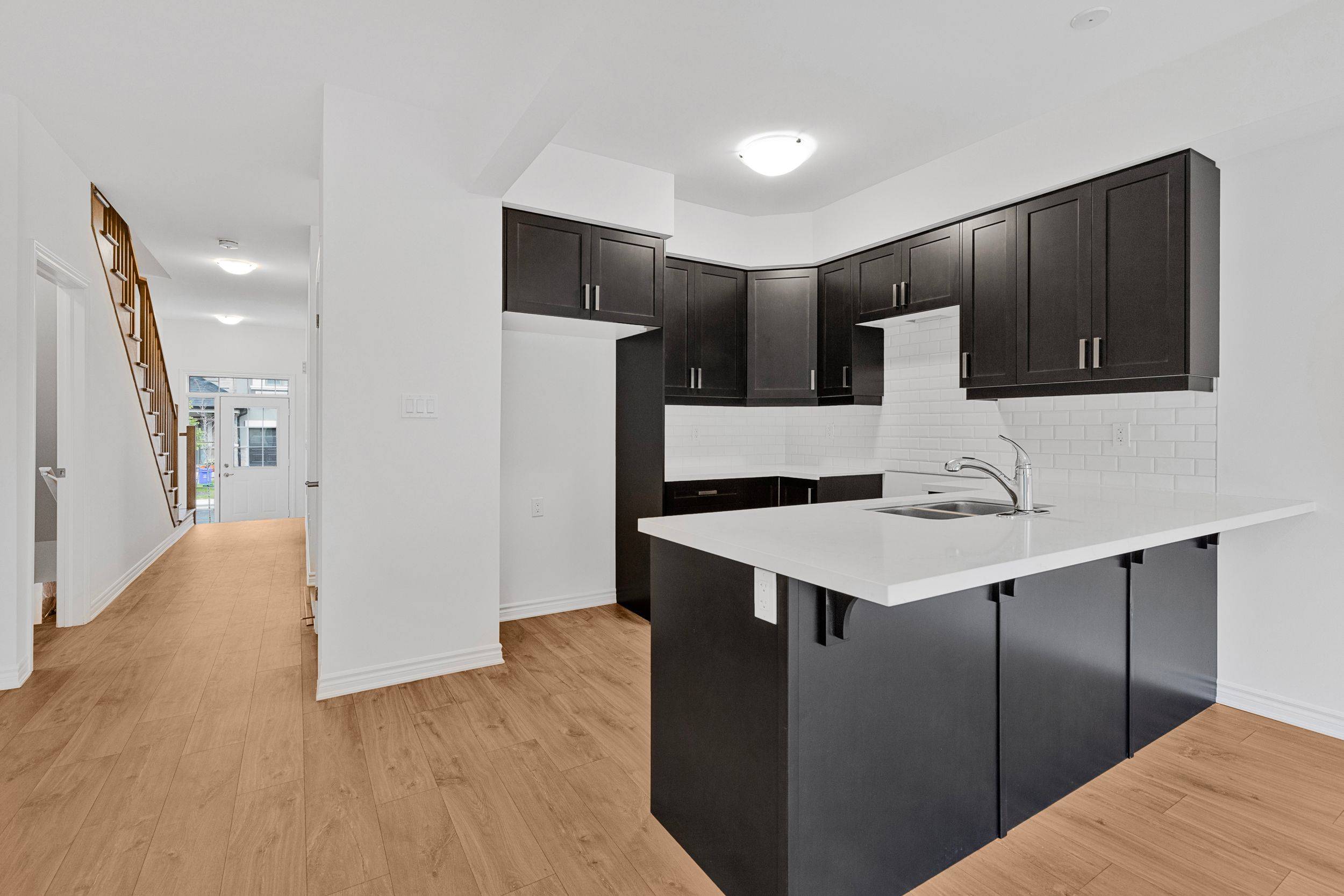 Hamilton, ON L9G 3K9,305 Garner RD W #66