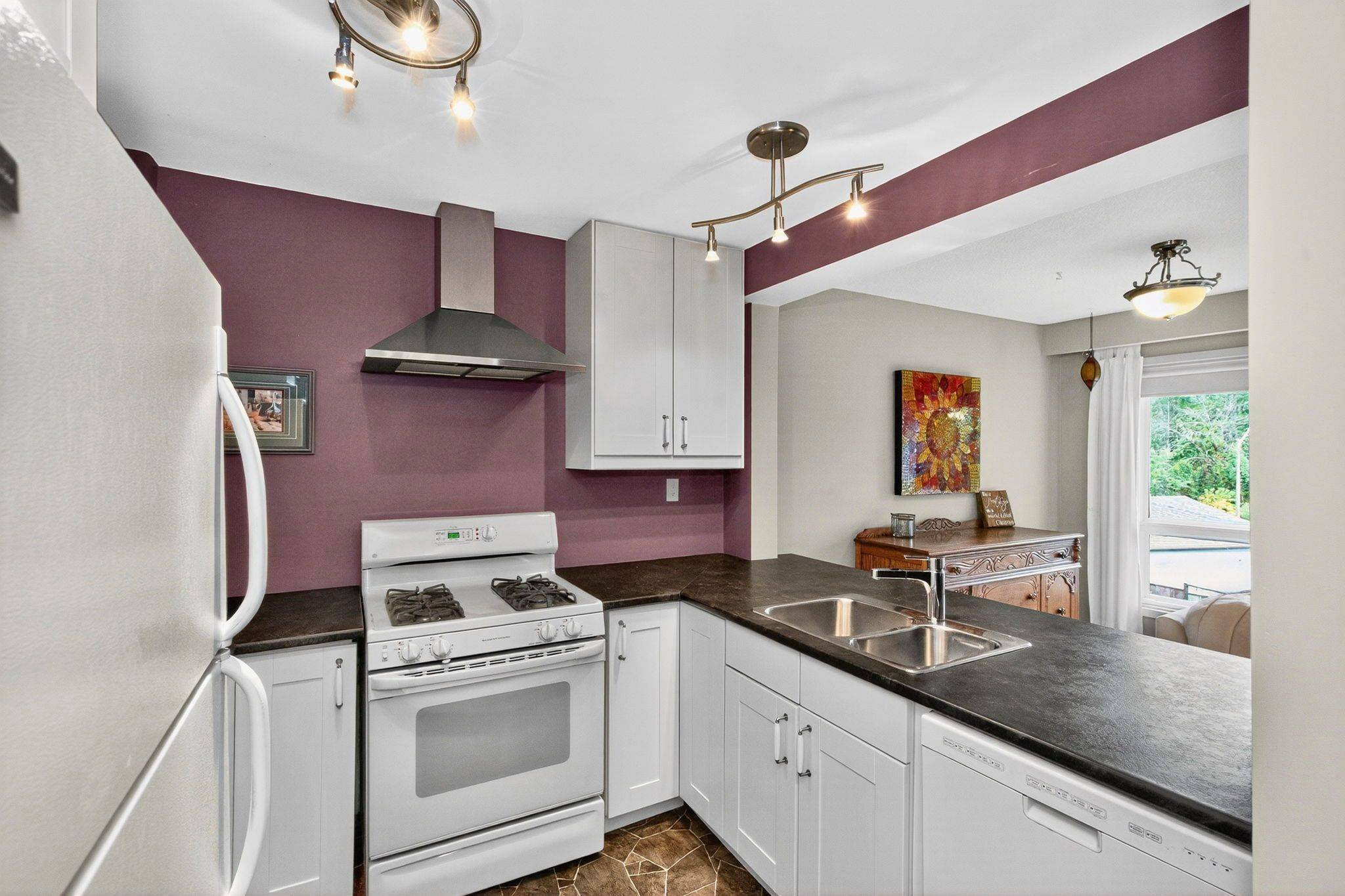 Midland, ON L4R 4R8,778 William ST #56