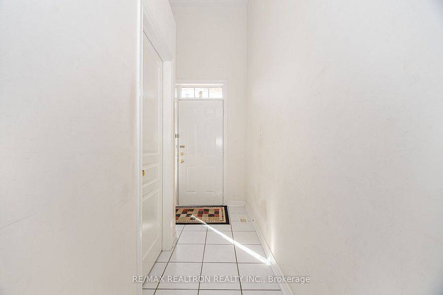 Toronto E10, ON M1E 2R7,40 Skelding CT