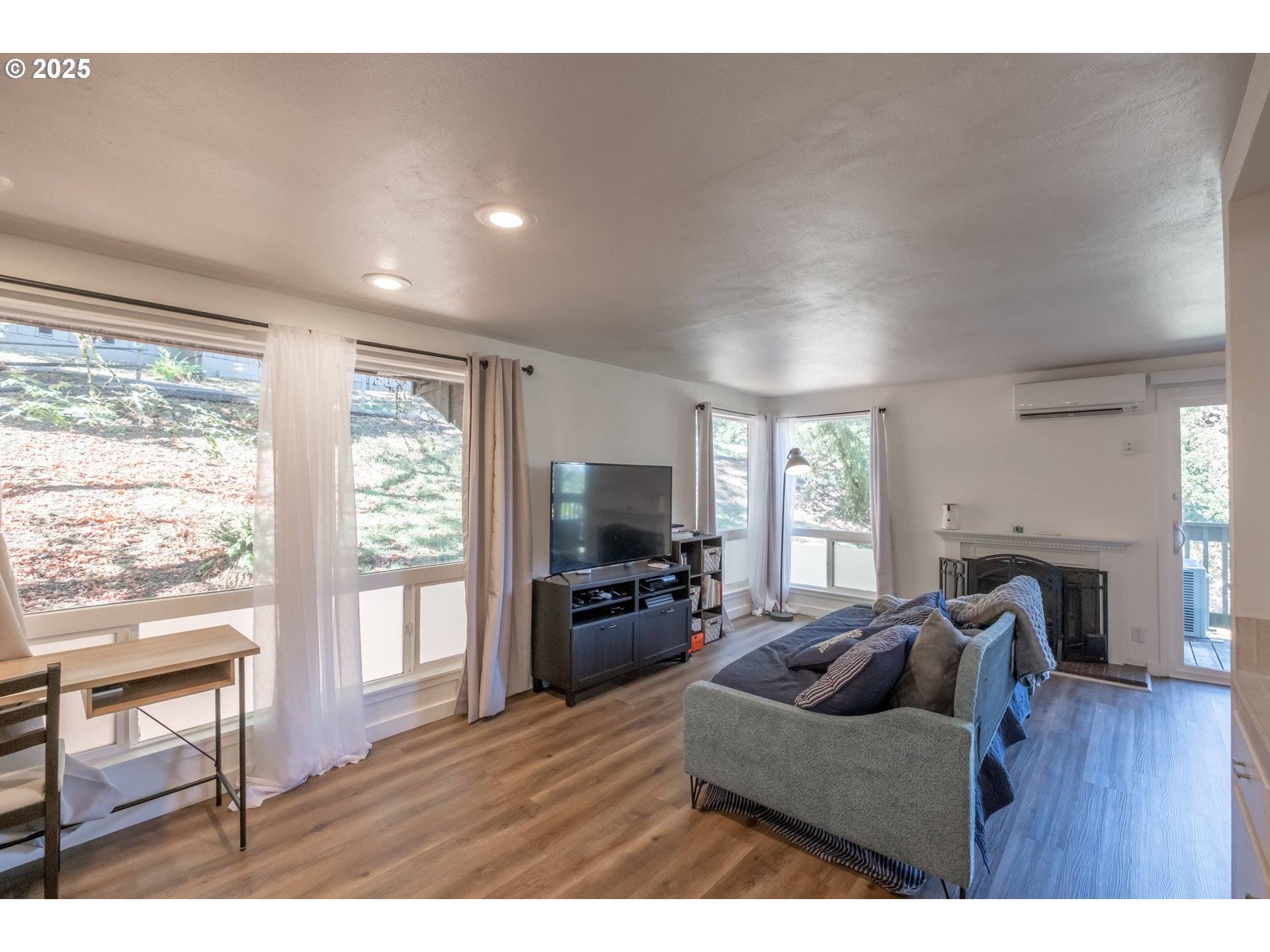 Eugene, OR 97405,418 STONEWOOD DR