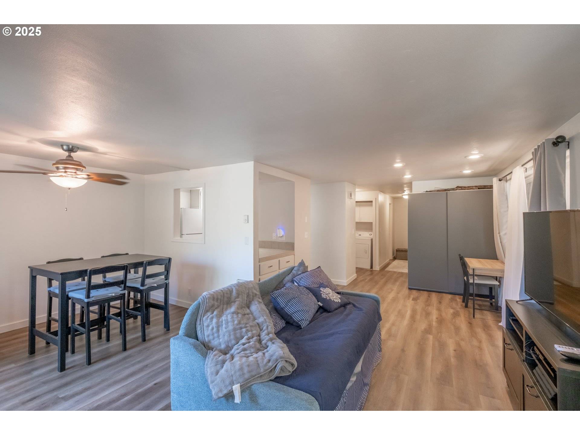 Eugene, OR 97405,418 STONEWOOD DR