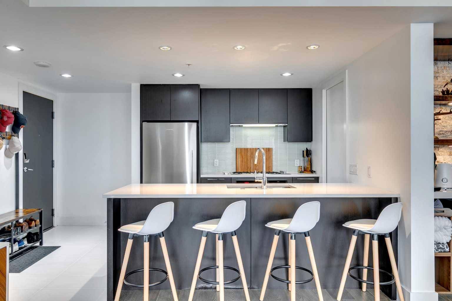 1111 10 ST SW #2401, Calgary, AB T2R 1E3