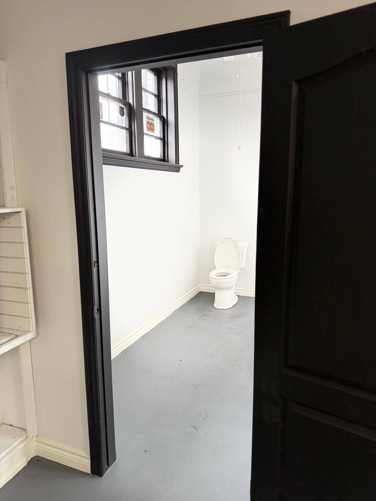 Hamilton, ON L8M 1K1,663 Main ST E