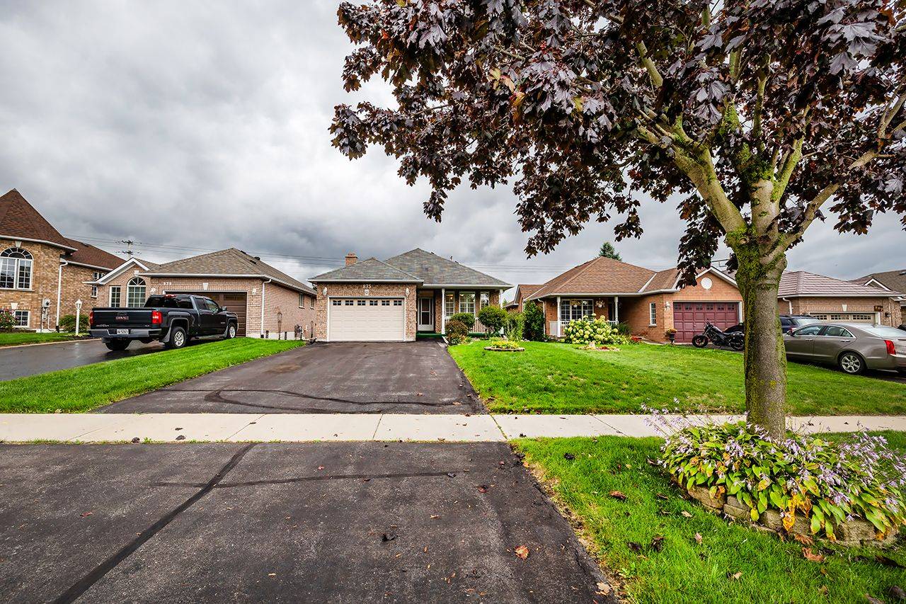Oshawa, ON L1K 2H8,875 Beatrice ST E