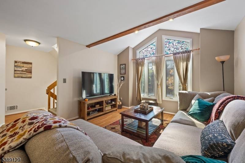 Saddle Brook Twp., NJ 07663,16 Sherry Ln