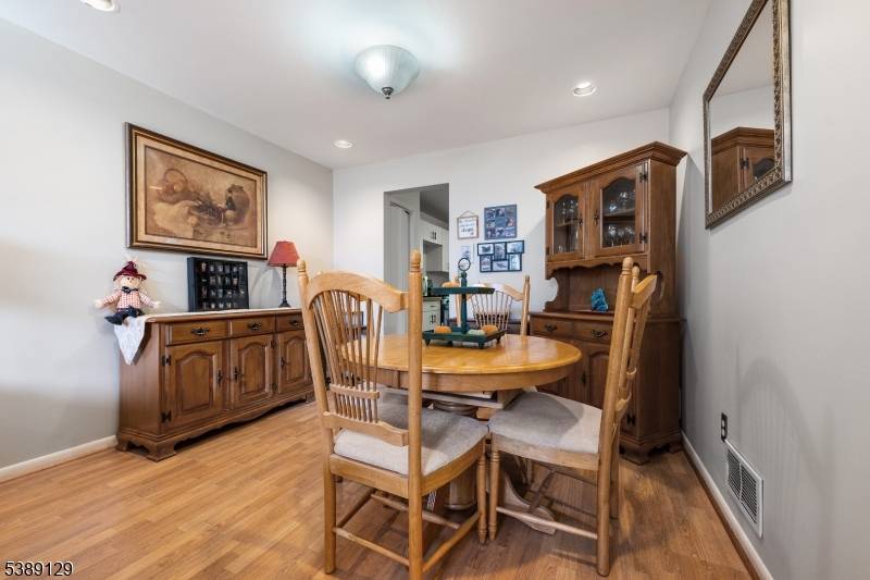 Saddle Brook Twp., NJ 07663,16 Sherry Ln