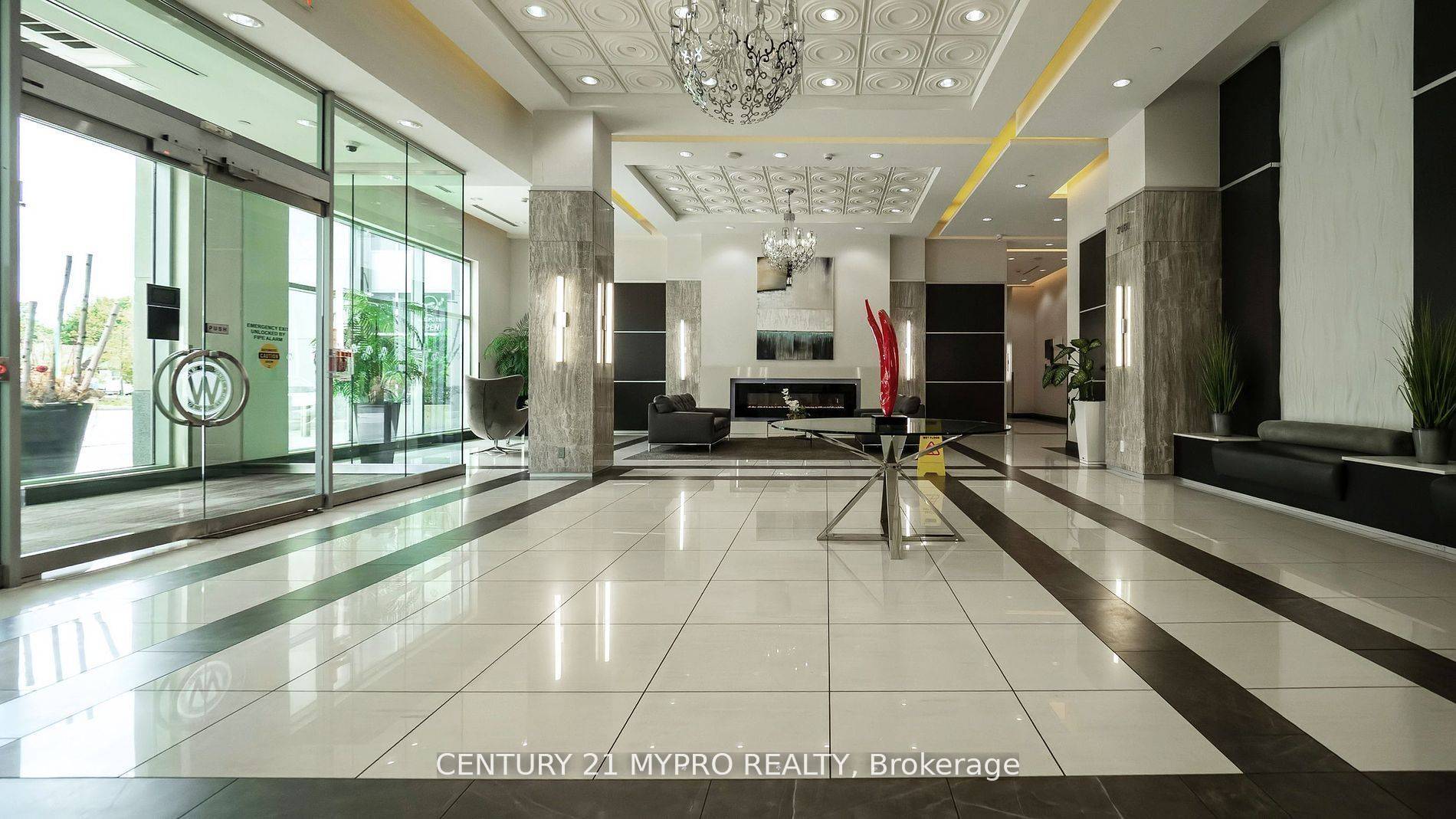 Markham, ON L3T 0C5,7171 Yonge ST N #2807