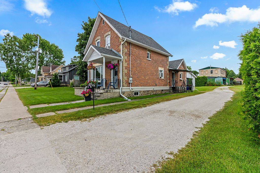 South Bruce Peninsula, ON N0H 2T0,524 Scott ST