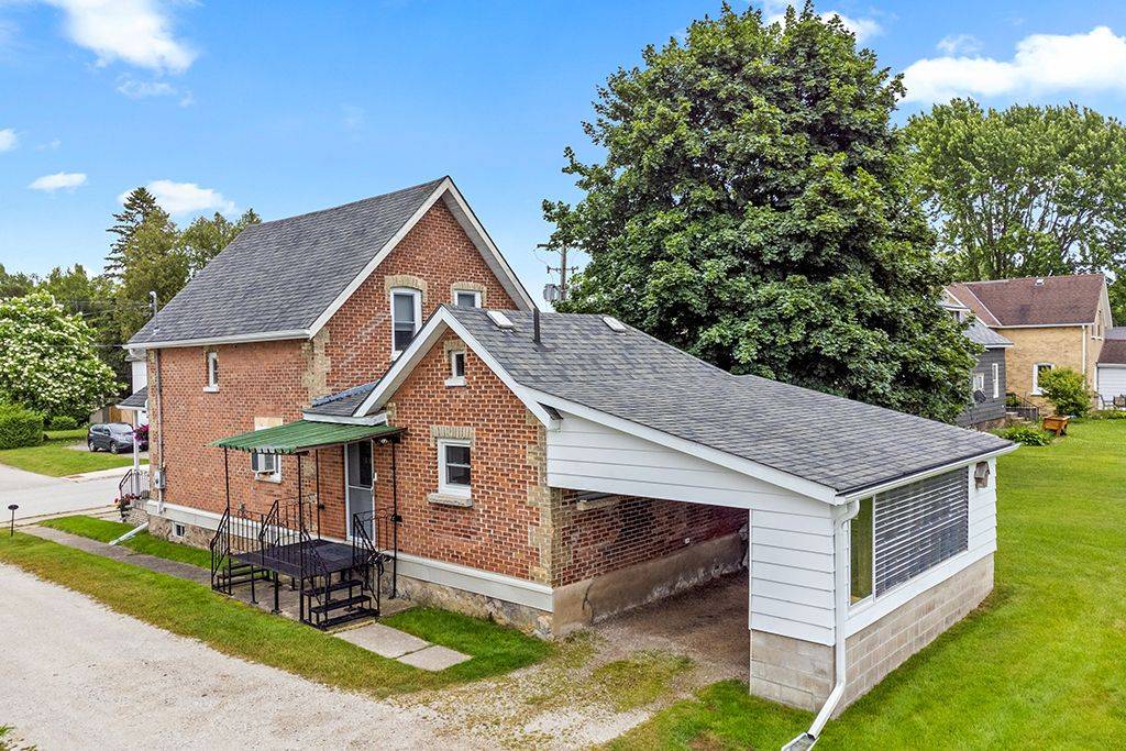 South Bruce Peninsula, ON N0H 2T0,524 Scott ST