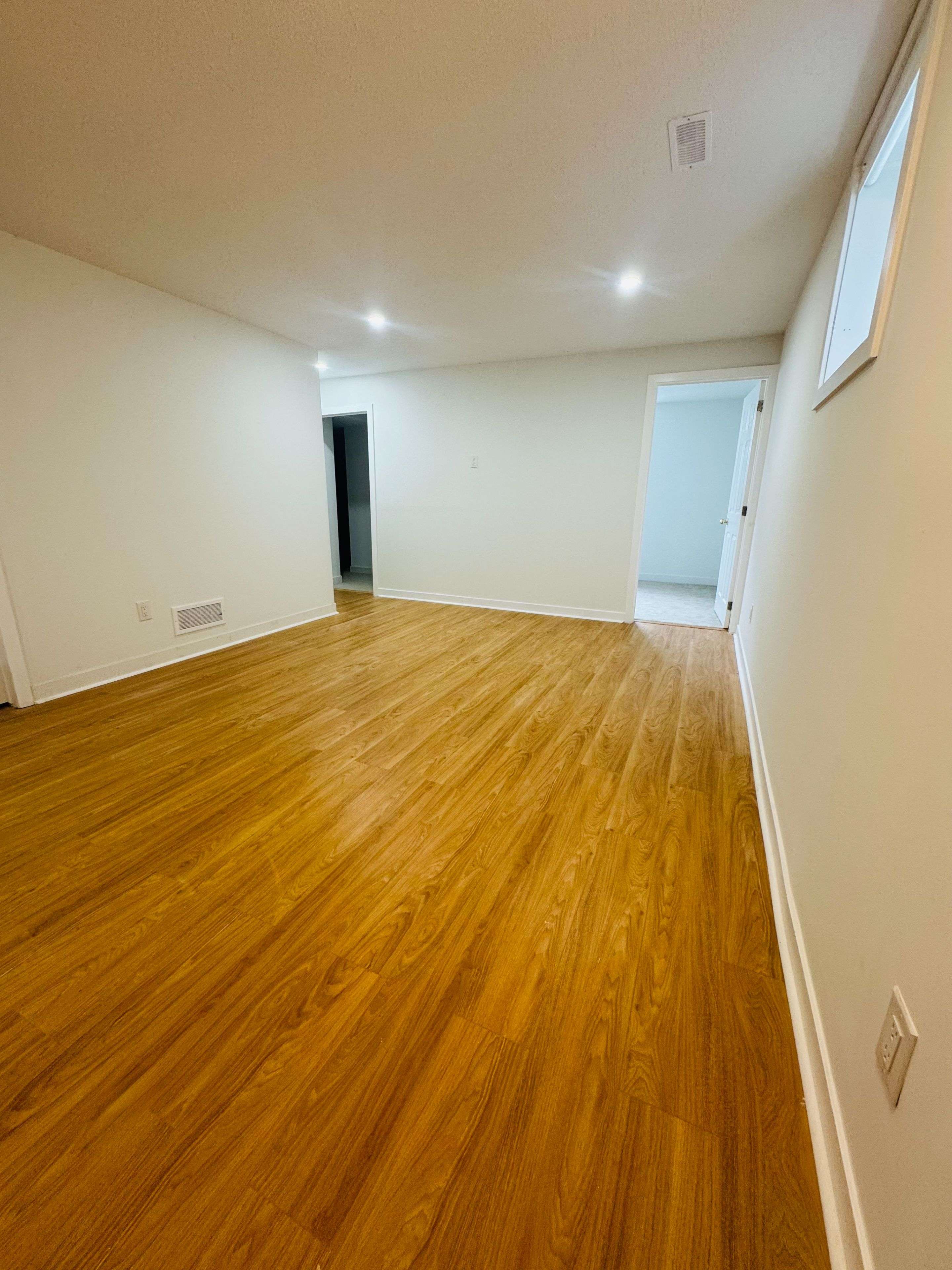 Barrhaven, ON K2J 0W5,3482 Greenbank RD #Bsmnt Apt