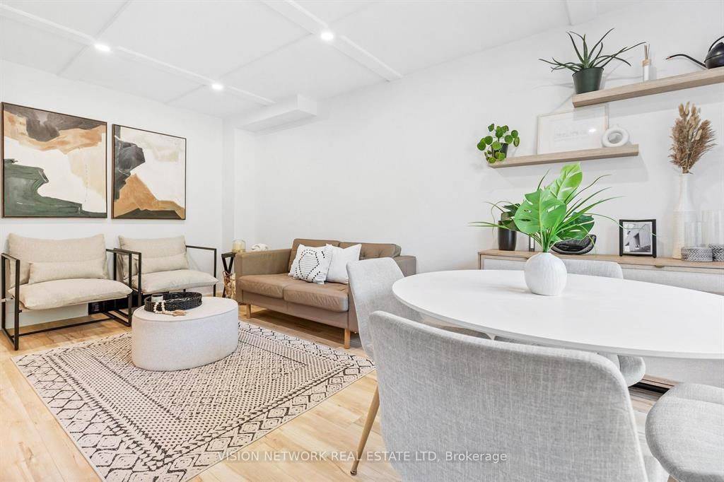 Lucan Biddulph, ON N0M 2J0,168 Gibson CRES