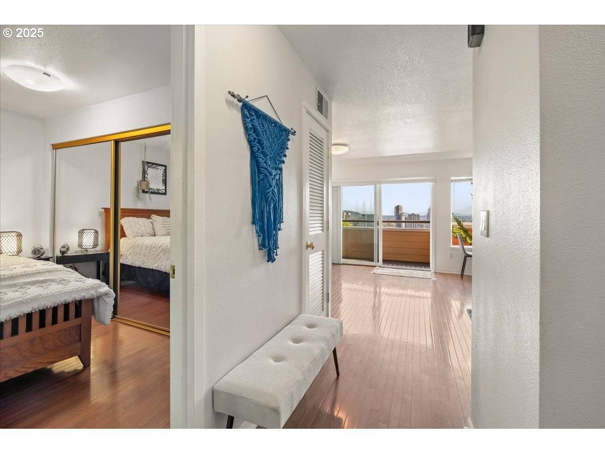 Portland, OR 97239,3515 SW BARBUR BLVD #P1