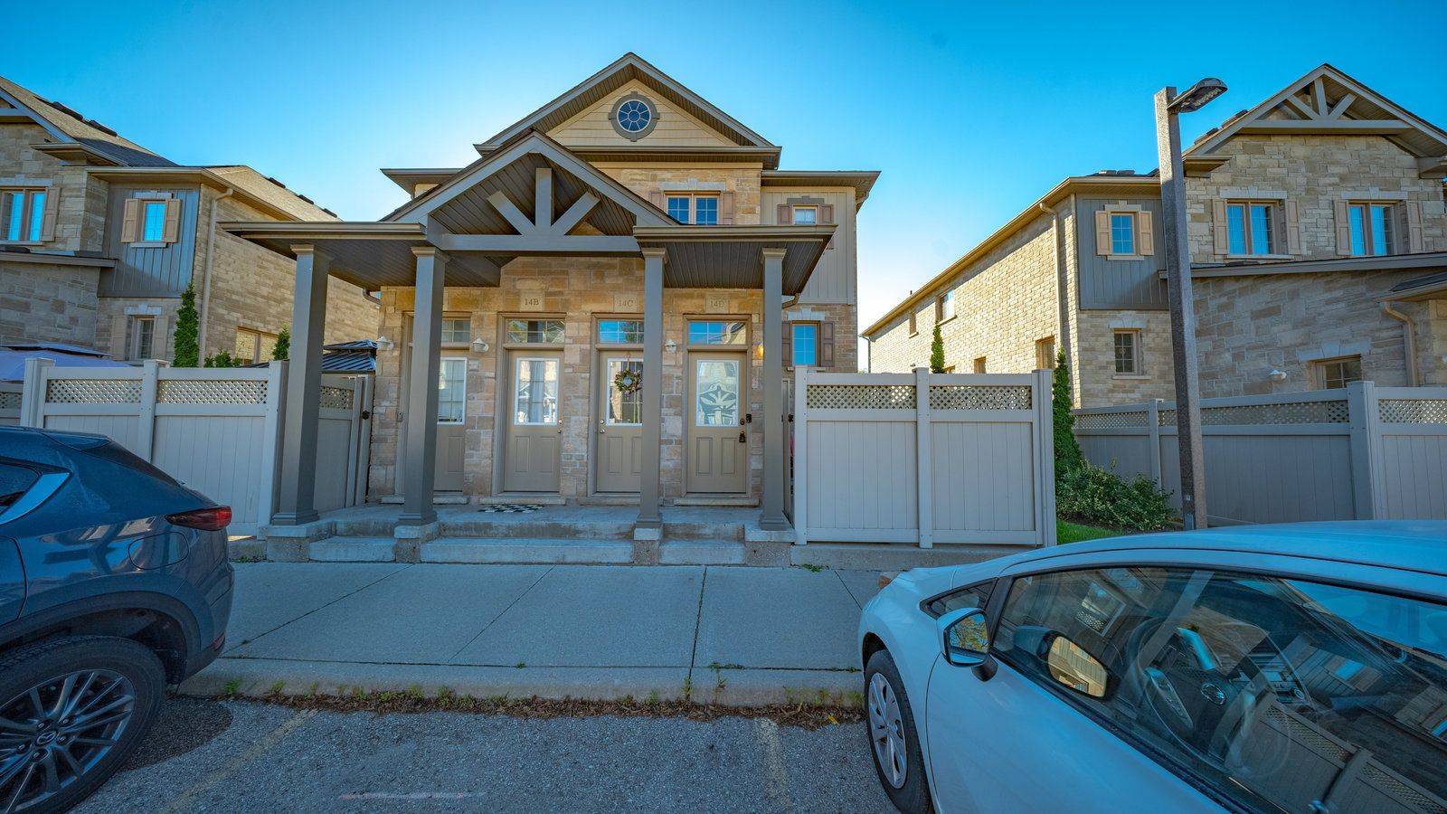 Kitchener, ON N2N 0B6,931 Glasgow ST #14D