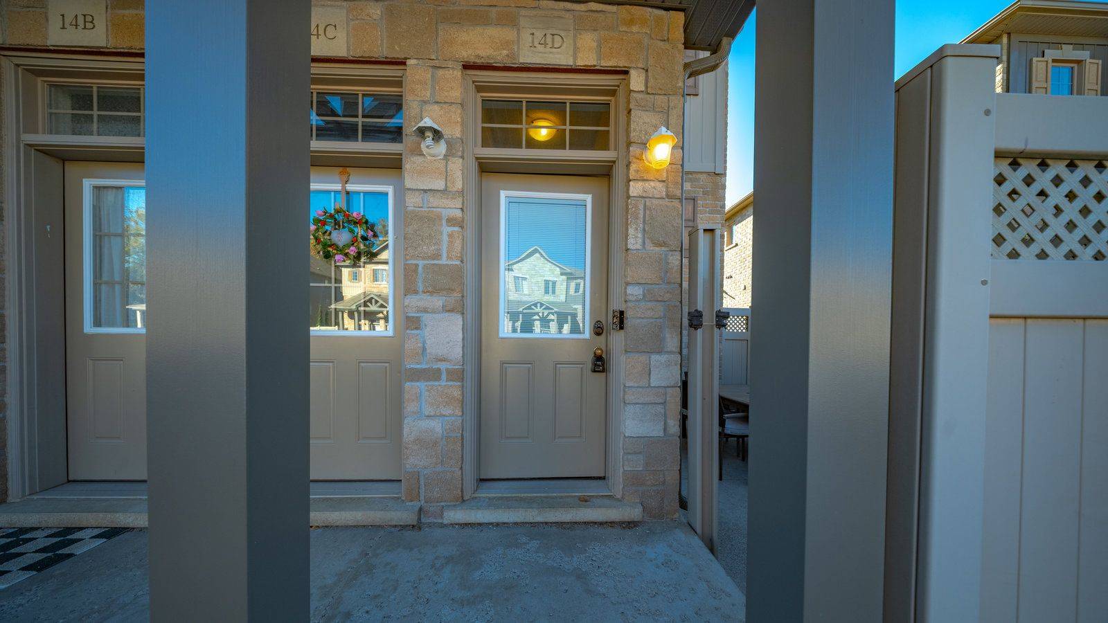 Kitchener, ON N2N 0B6,931 Glasgow ST #14D