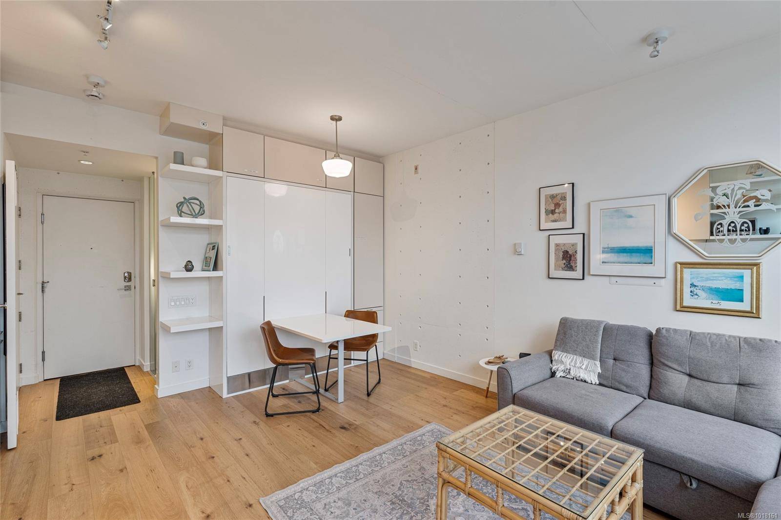 Victoria, BC V8W 0E3,456 Pandora Ave #211