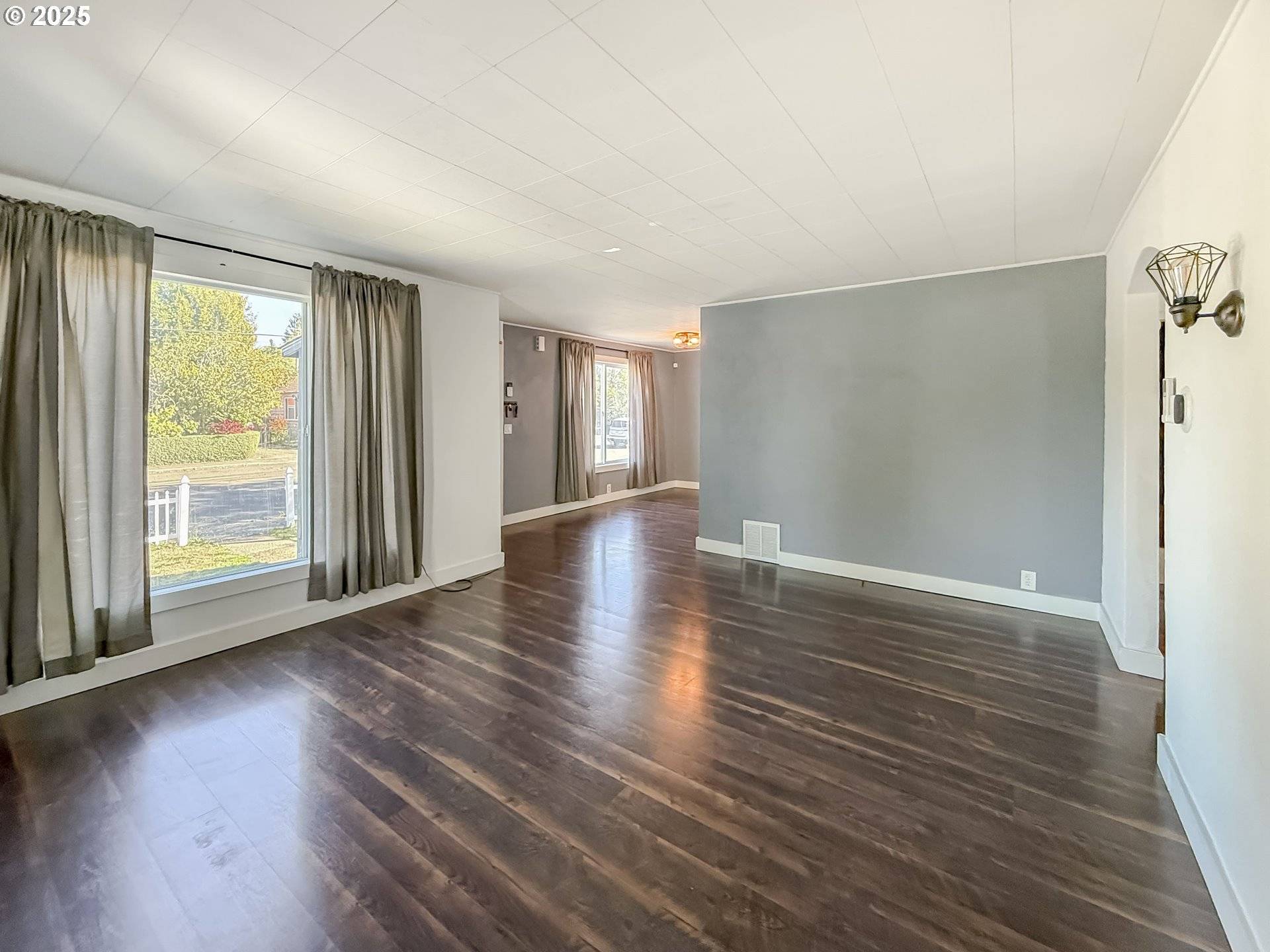 Salem, OR 97301,575 25TH ST