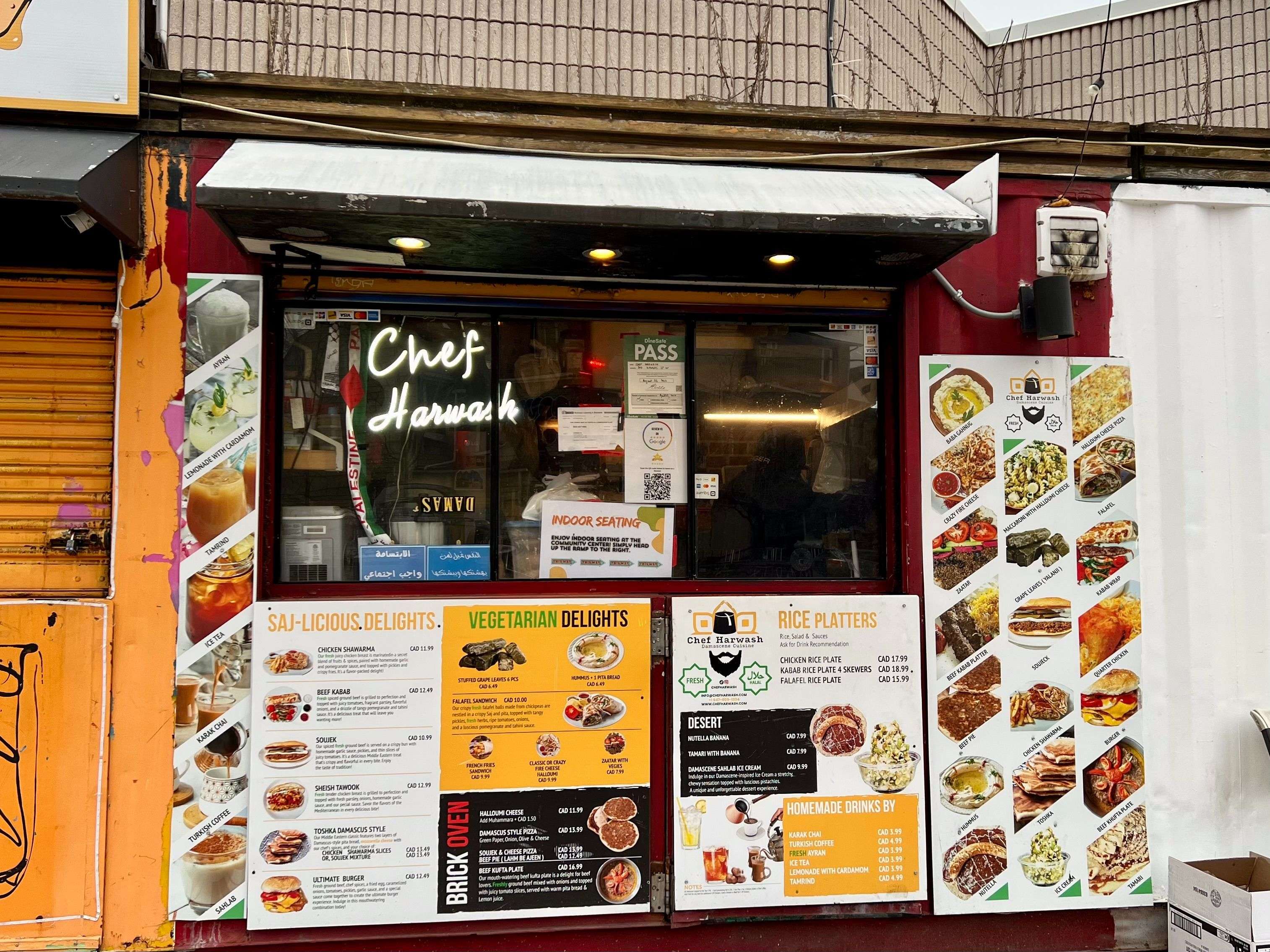 Toronto C01, ON M5T 2W6,707 Dundas ST W